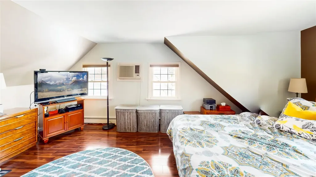 13 Plow Lane Levittown NY 11756