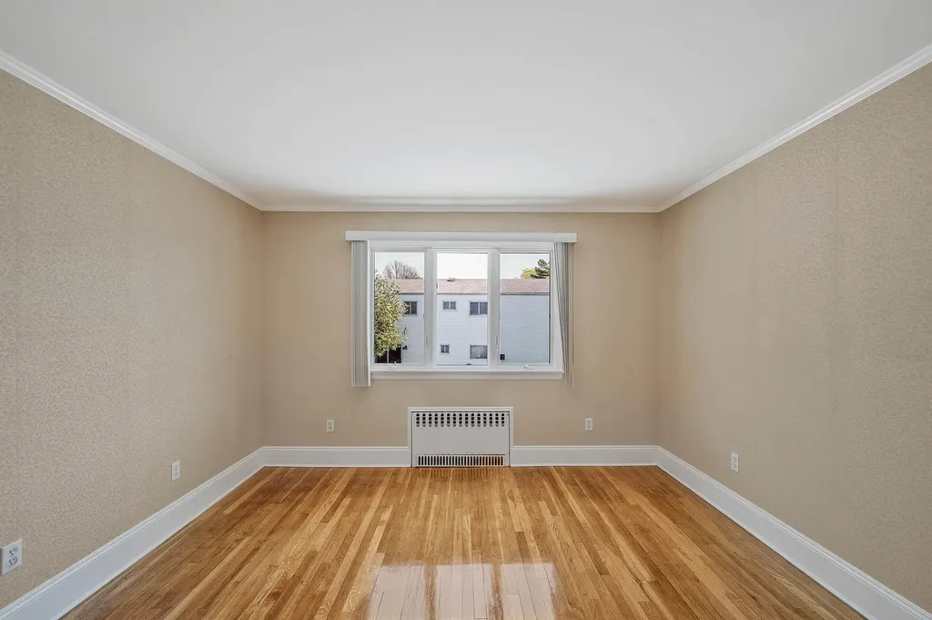 2925 Hewlett Avenue Merrick NY 11566