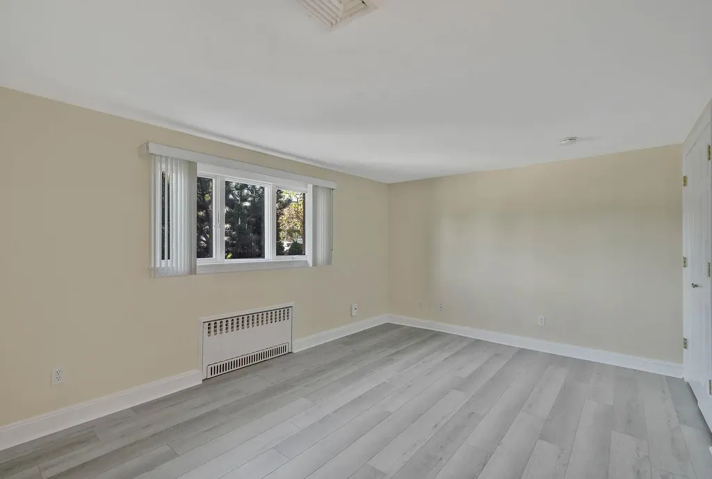 2925 Hewlett Avenue Merrick NY 11566
