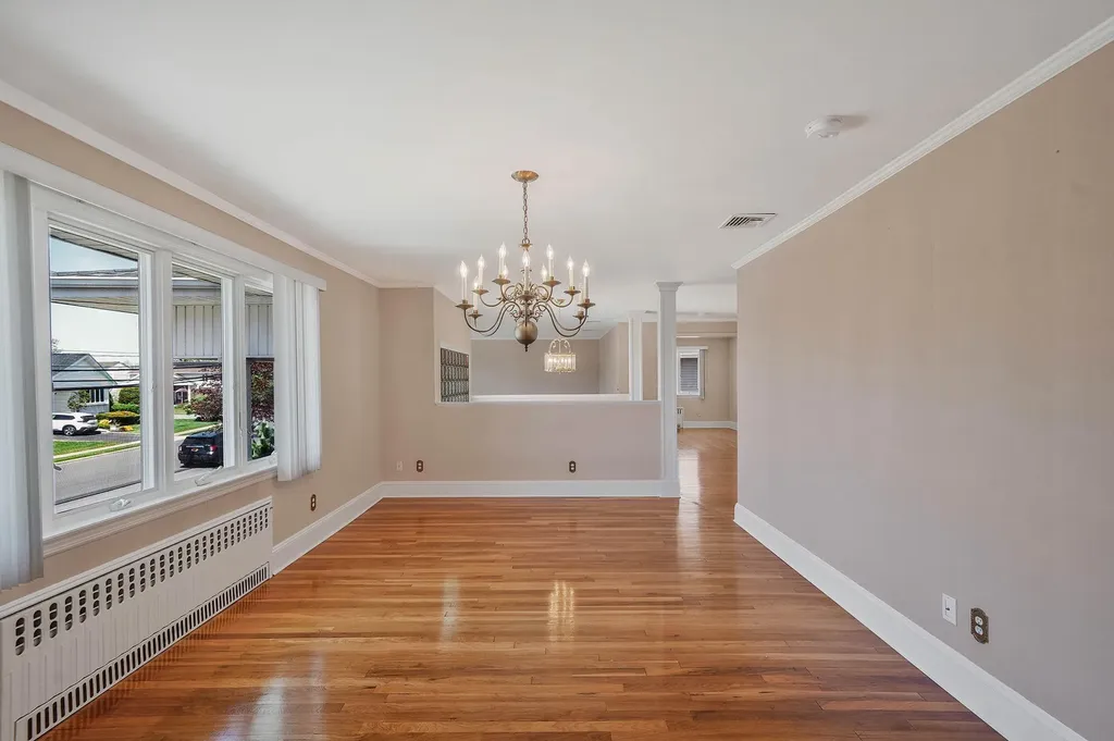 2925 Hewlett Avenue Merrick NY 11566
