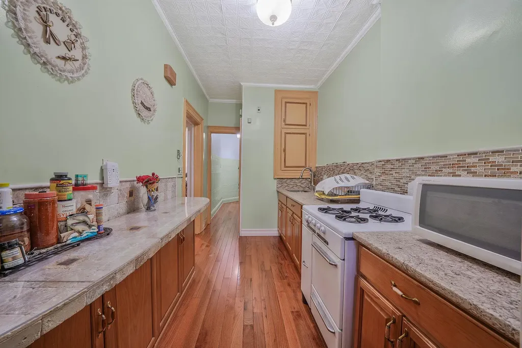 295 Autumn Avenue Brooklyn NY 11208