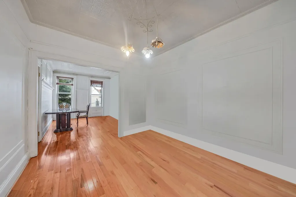 295 Autumn Avenue Brooklyn NY 11208