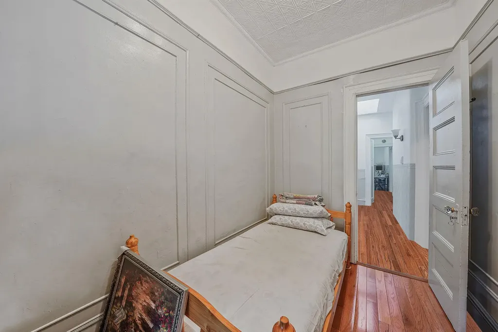 295 Autumn Avenue Brooklyn NY 11208