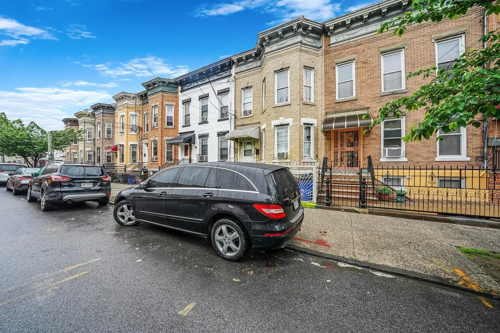 295 Autumn Avenue Brooklyn NY 11208
