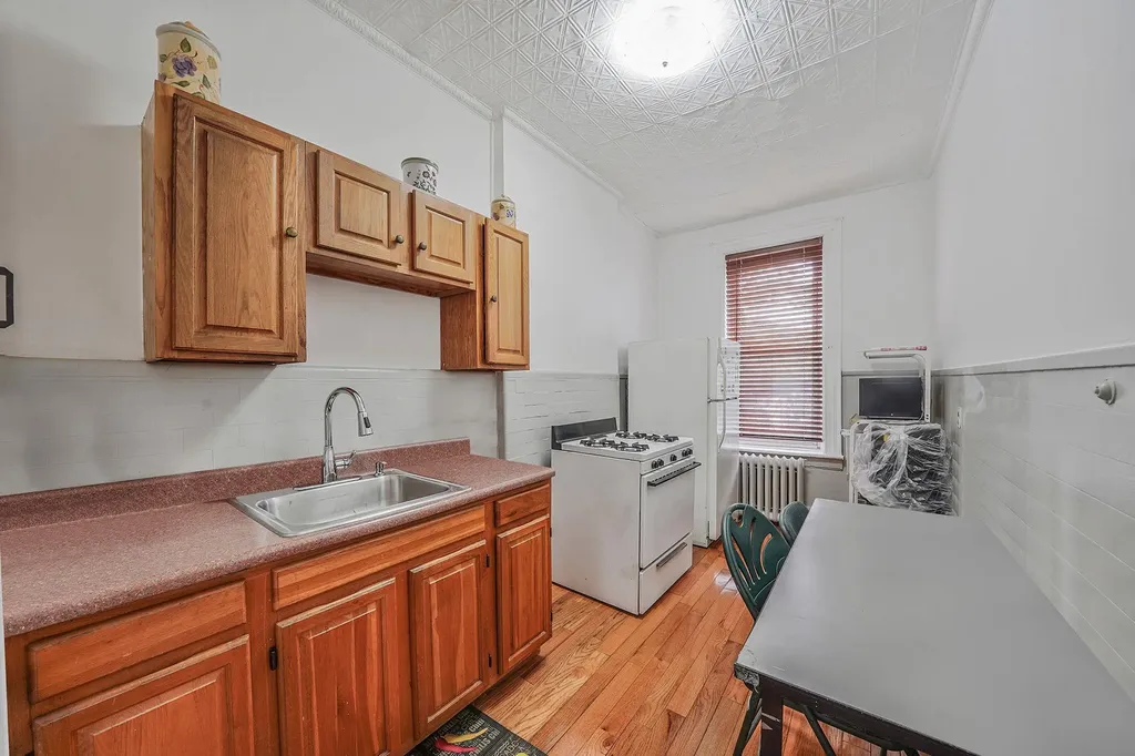 295 Autumn Avenue Brooklyn NY 11208