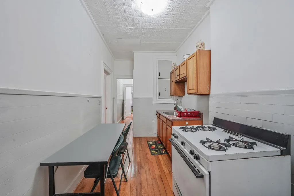 295 Autumn Avenue Brooklyn NY 11208