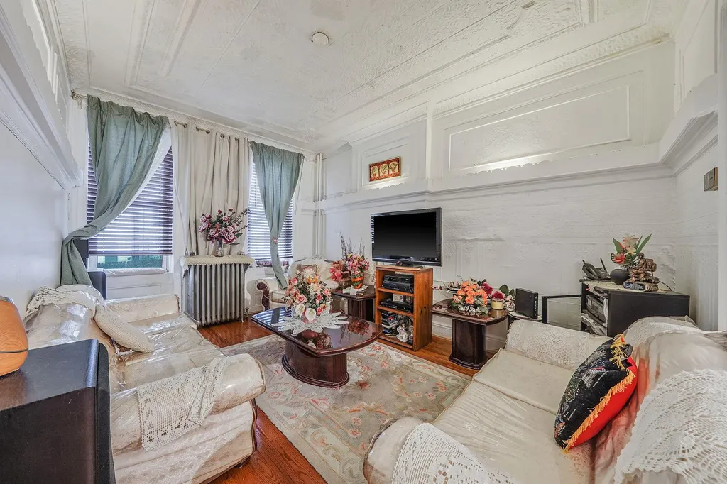 295 Autumn Avenue Brooklyn NY 11208