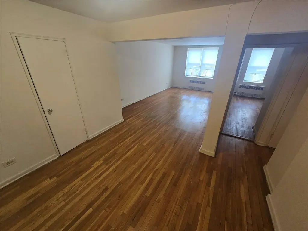1475 Thieriot Avenue Bronx NY 10460