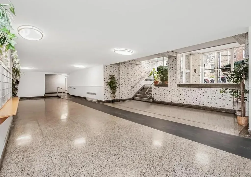 1475 Thieriot Avenue Bronx NY 10460