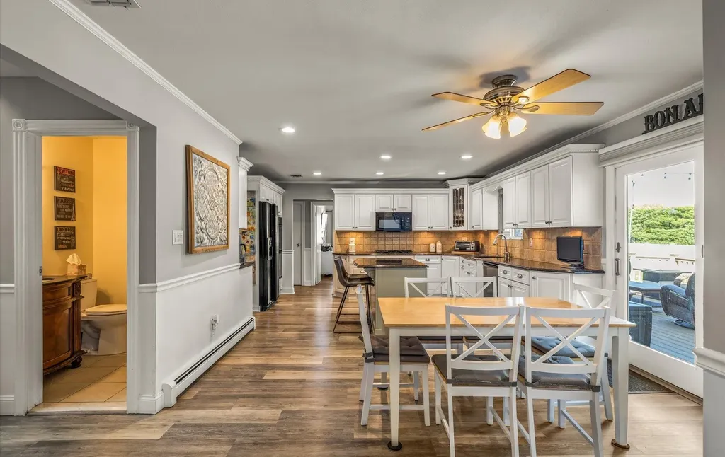 17 Riesling Court Commack NY 11725