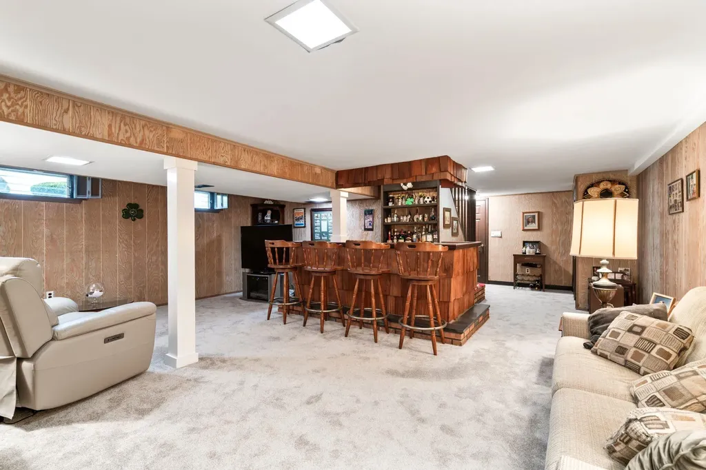 15 Kevin Road Commack NY 11725