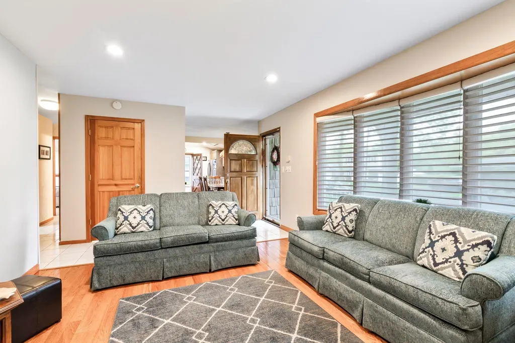 15 Kevin Road Commack NY 11725