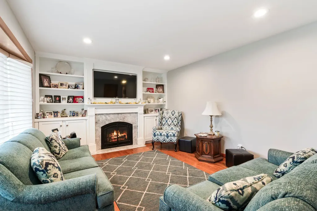 15 Kevin Road Commack NY 11725