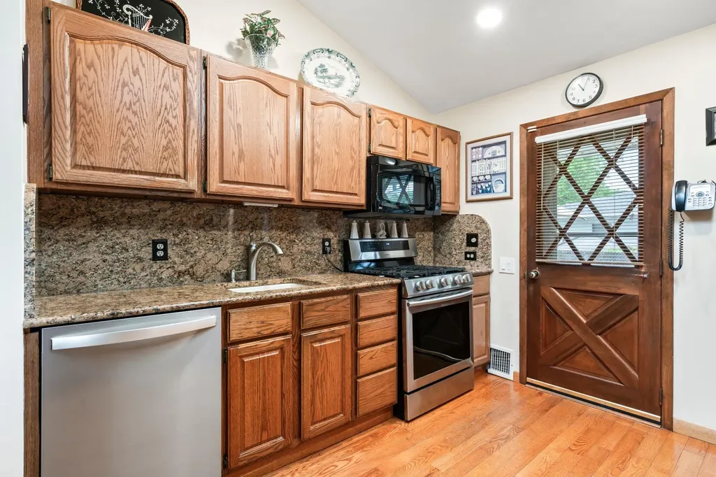 15 Kevin Road Commack NY 11725