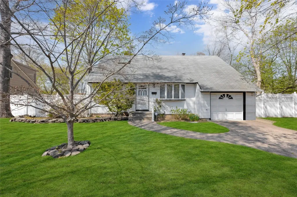 5 Krause Street Bay Shore NY 11706