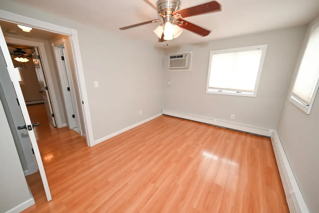 14 Daisy Lane Levittown NY 11756