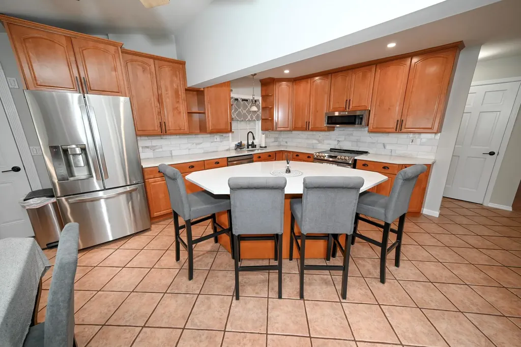 14 Daisy Lane Levittown NY 11756