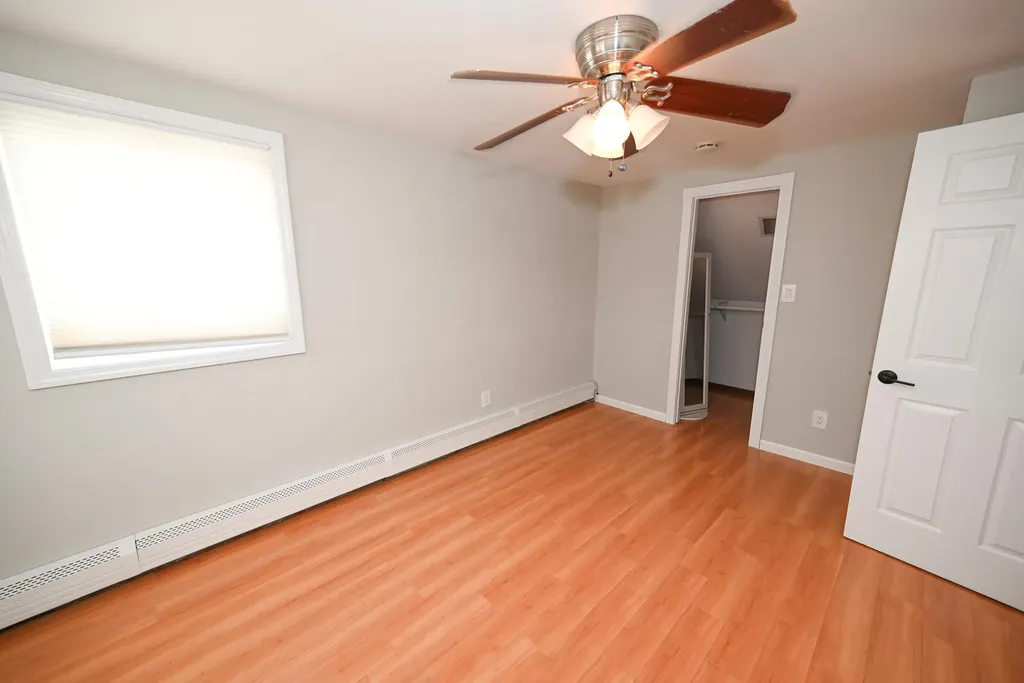 14 Daisy Lane Levittown NY 11756