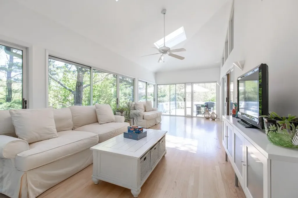 10 Kenilworth Lane Rye NY 10580