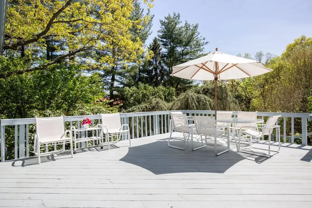 10 Kenilworth Lane Rye NY 10580