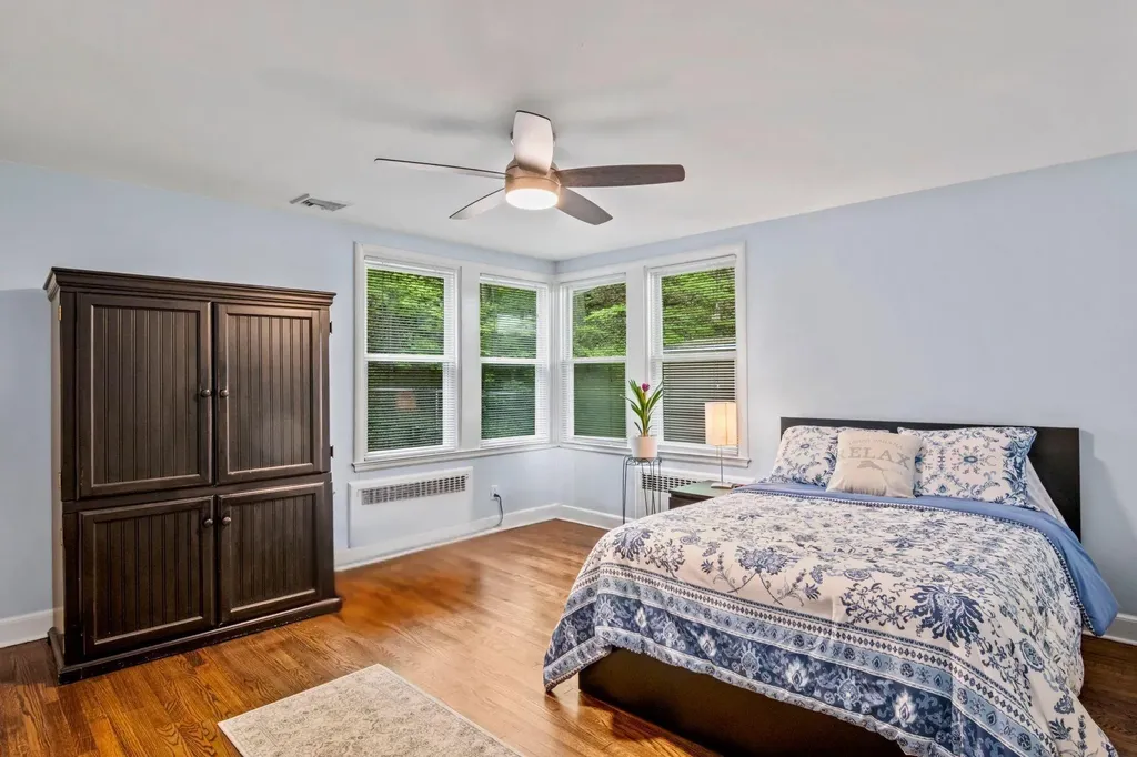 22 Overbrook Drive Centerport NY 11721