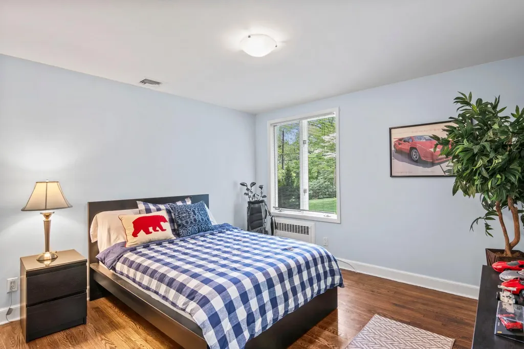 22 Overbrook Drive Centerport NY 11721