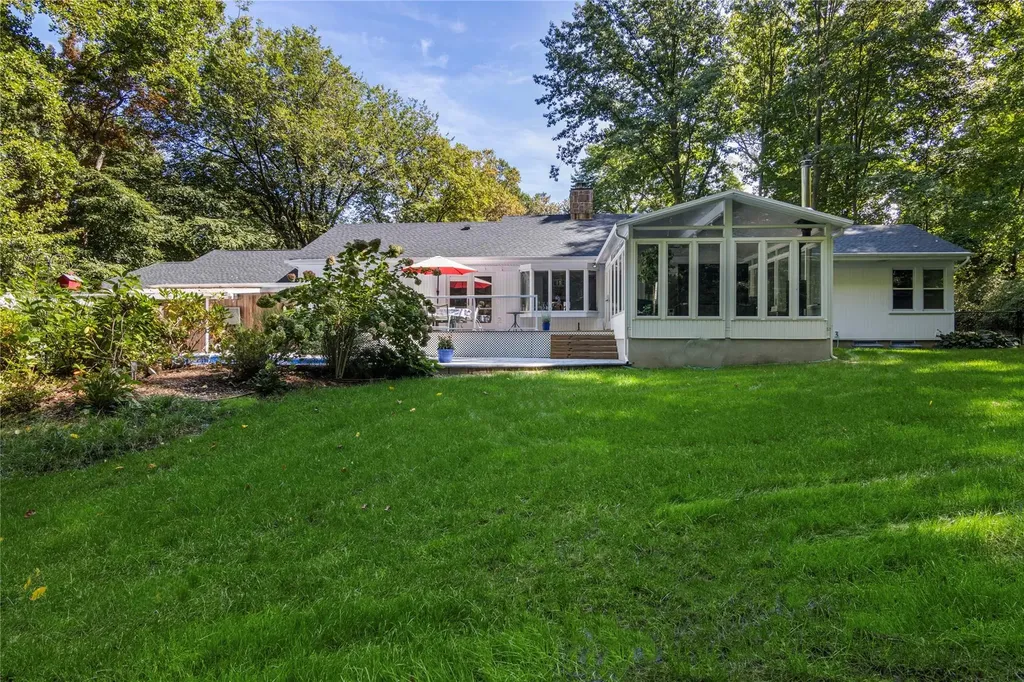 22 Overbrook Drive Centerport NY 11721
