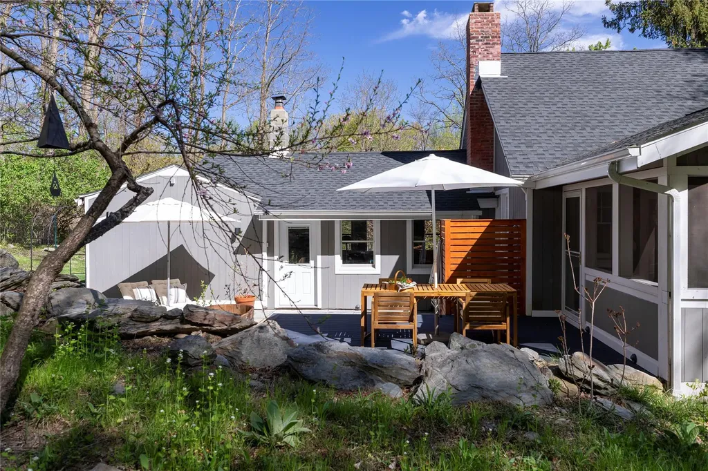 161 Camp Road Red Hook NY 12571