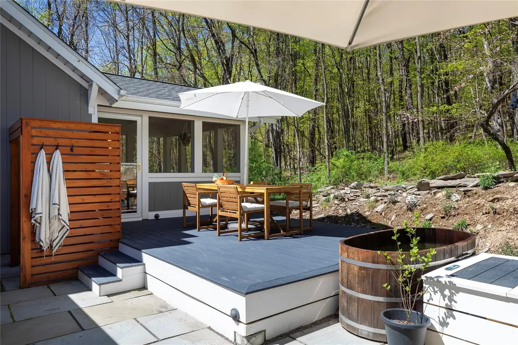 161 Camp Road Red Hook NY 12571