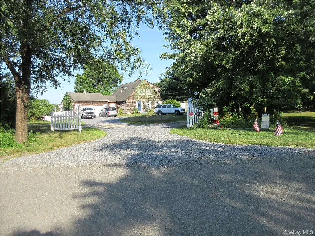 118 Overlook Drive Aquebogue NY 11931