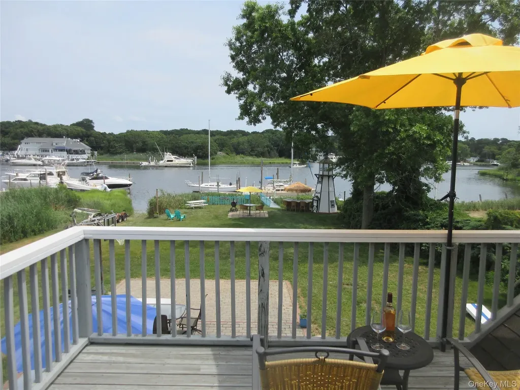 118 Overlook Drive Aquebogue NY 11931