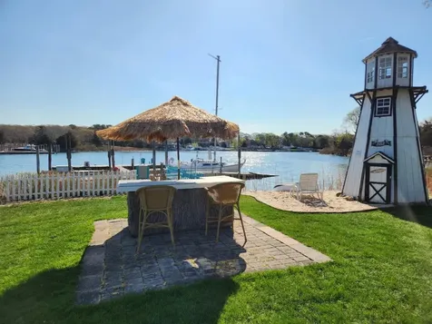 118 Overlook Drive Aquebogue NY 11931