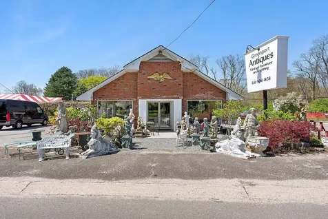 69465 Main Road Greenport NY 11944