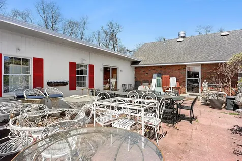 69465 Main Road Greenport NY 11944
