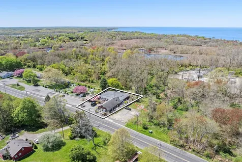 69465 Main Road Greenport NY 11944
