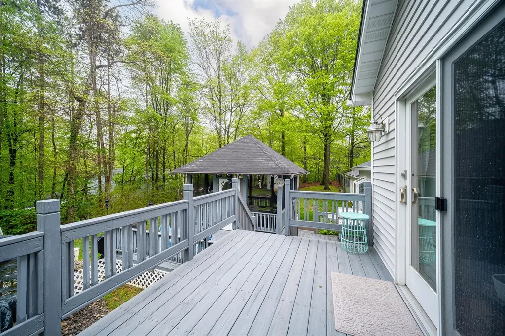 207 Freetown Highway Wallkill NY 12589