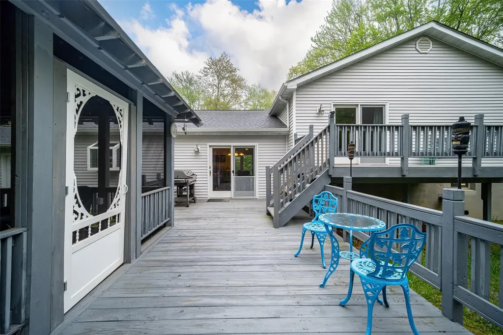 207 Freetown Highway Wallkill NY 12589