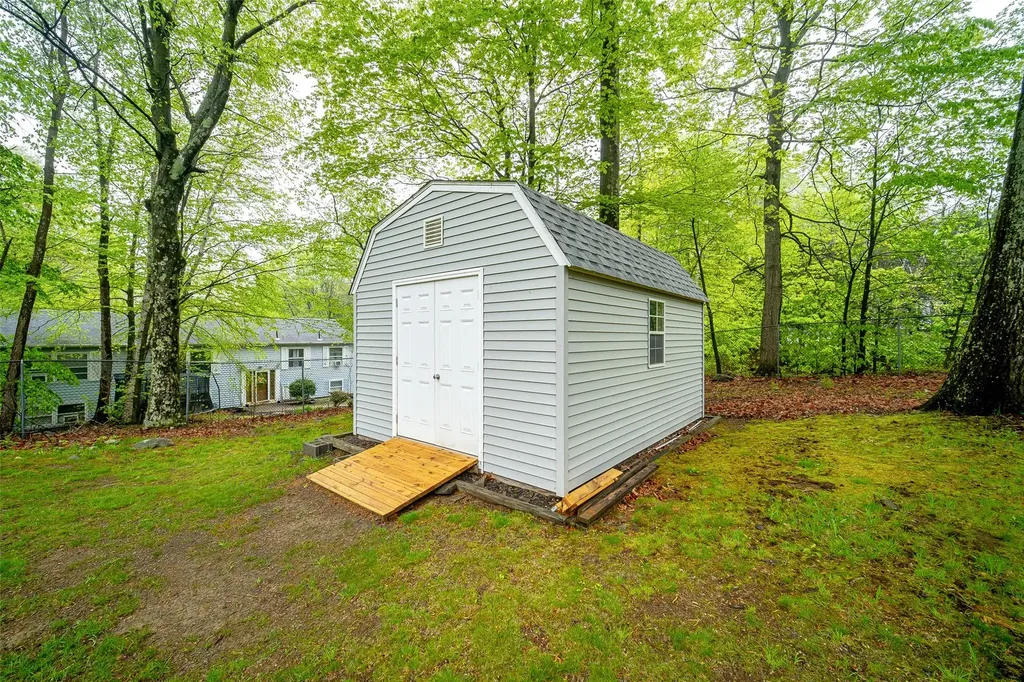207 Freetown Highway Wallkill NY 12589