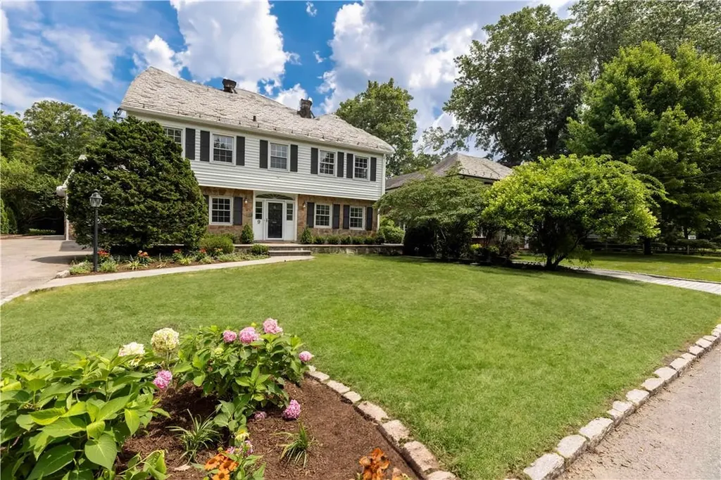 9 Kingston Road Scarsdale NY 10583