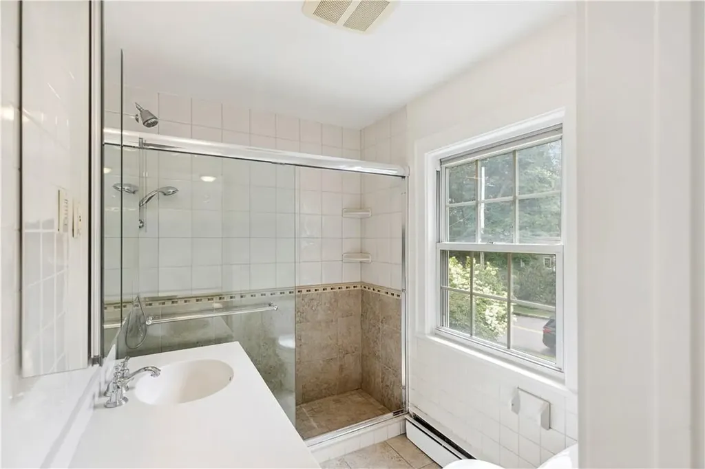 9 Kingston Road Scarsdale NY 10583