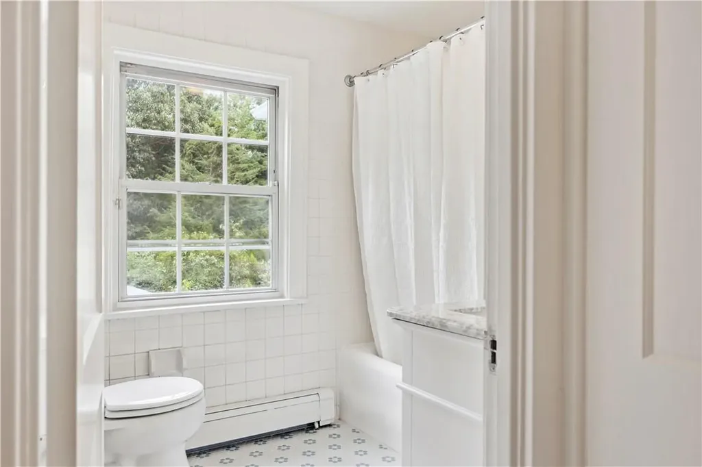 9 Kingston Road Scarsdale NY 10583