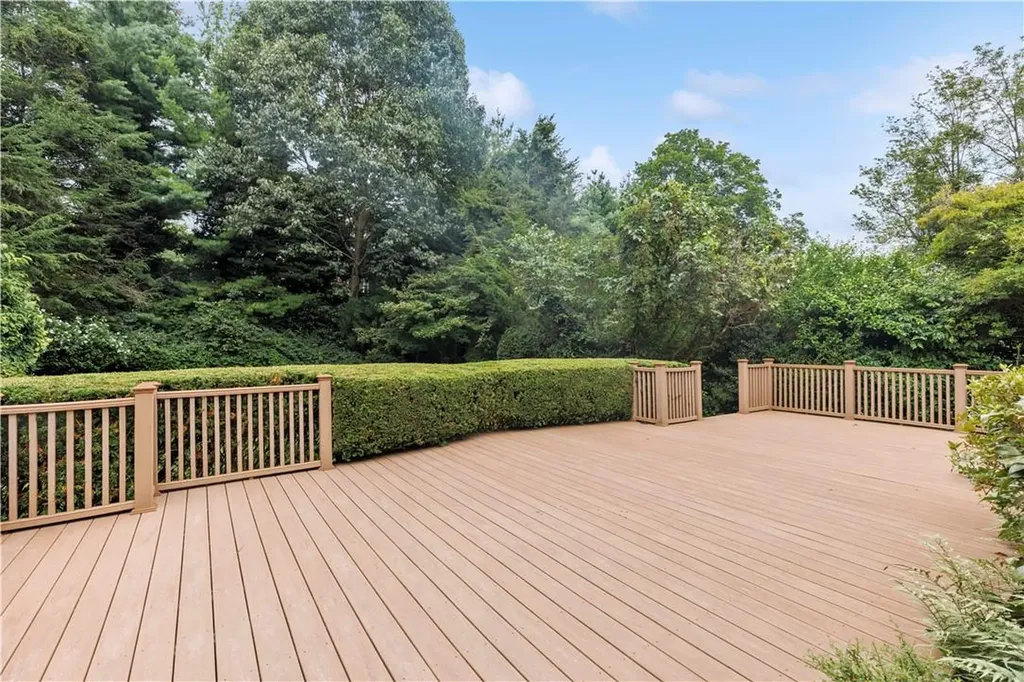 9 Kingston Road Scarsdale NY 10583