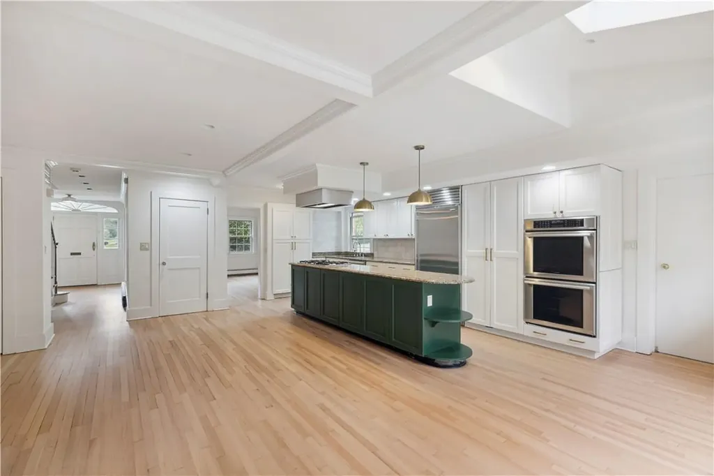 9 Kingston Road Scarsdale NY 10583