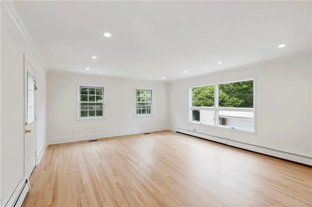 9 Kingston Road Scarsdale NY 10583