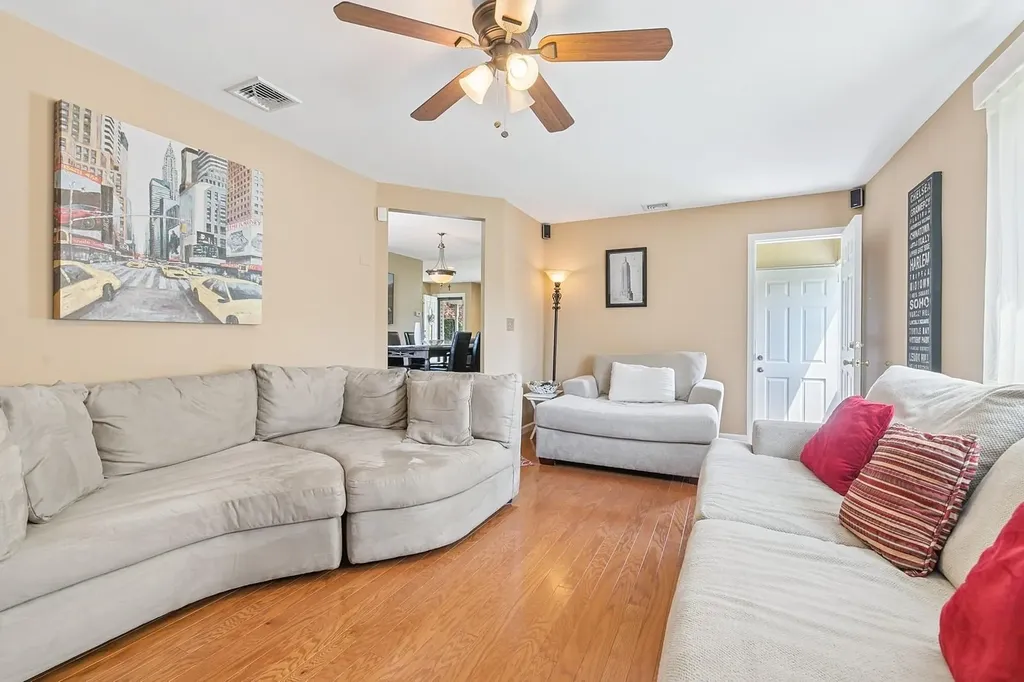 4 Winfield Davis Drive Coram NY 11727
