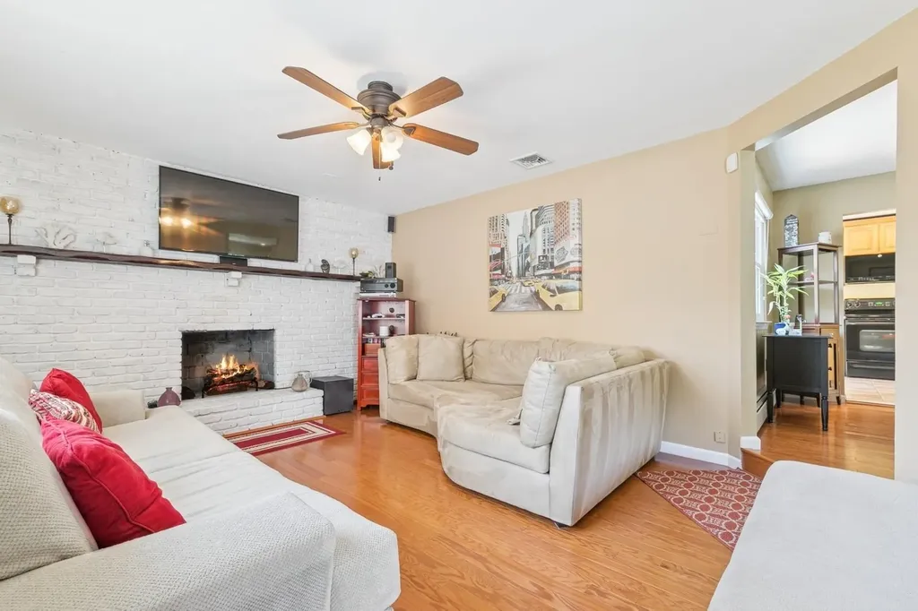 4 Winfield Davis Drive Coram NY 11727