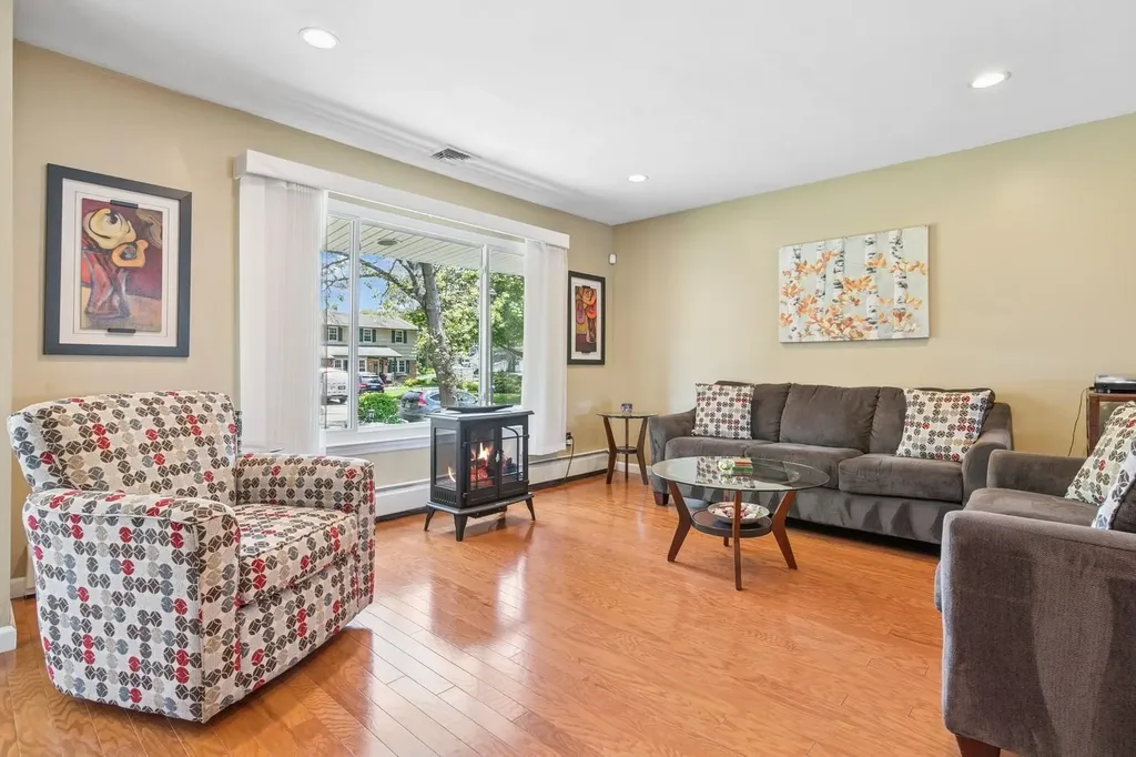 4 Winfield Davis Drive Coram NY 11727