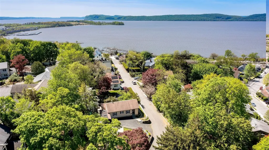 19 Hunter Street Cortlandt NY 10520