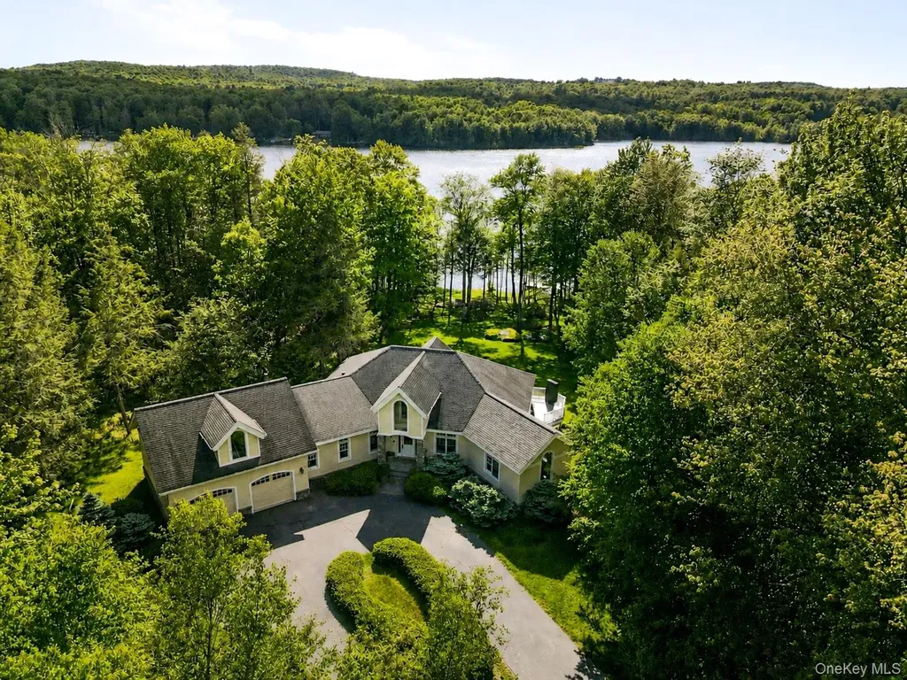 16 Deforest Drive South Fallsburg NY 12779