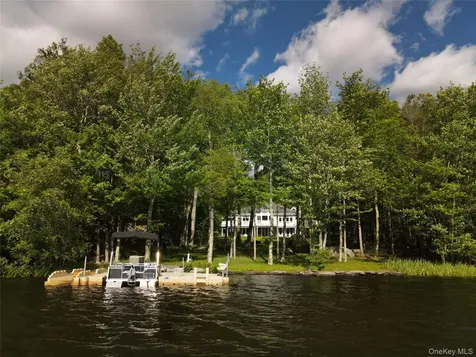16 Deforest Drive South Fallsburg NY 12779